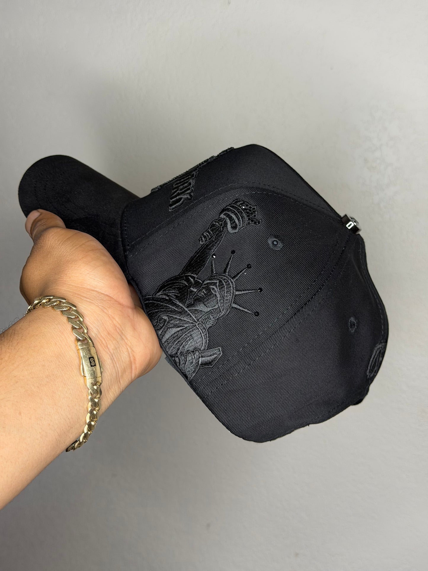 NEW YORK TOTAL BLACK