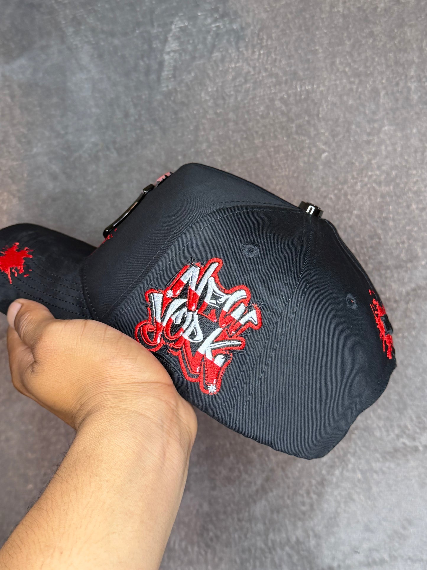 NY ROJO Y NEGRO