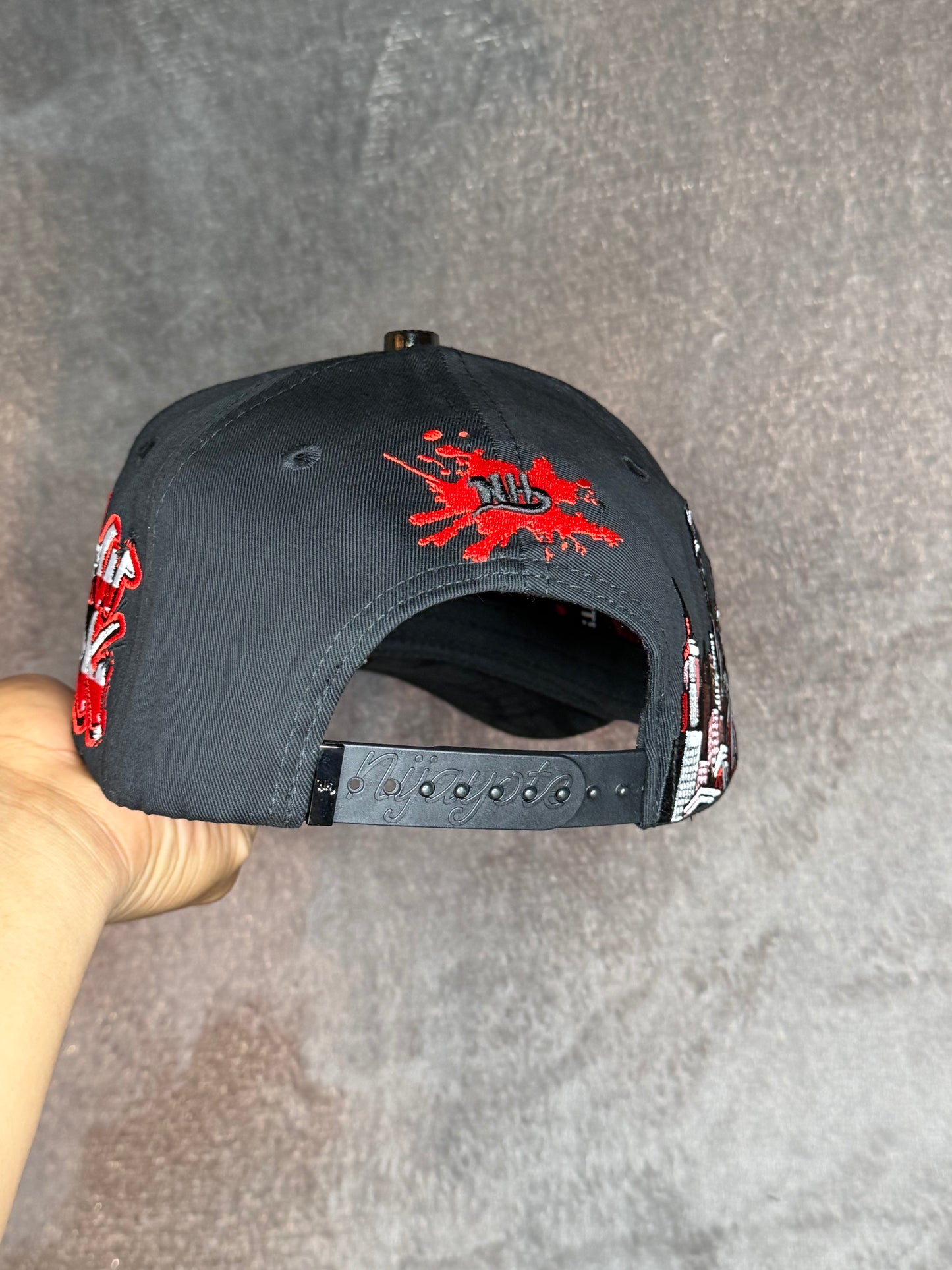 NY ROJO Y NEGRO